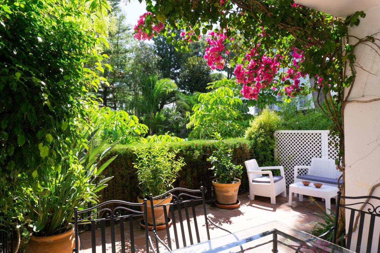 White Pearl Beach Elviria Marbella Bagian luar foto
