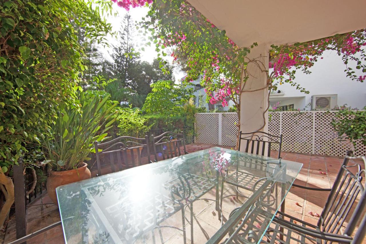 White Pearl Beach Elviria Marbella Bagian luar foto