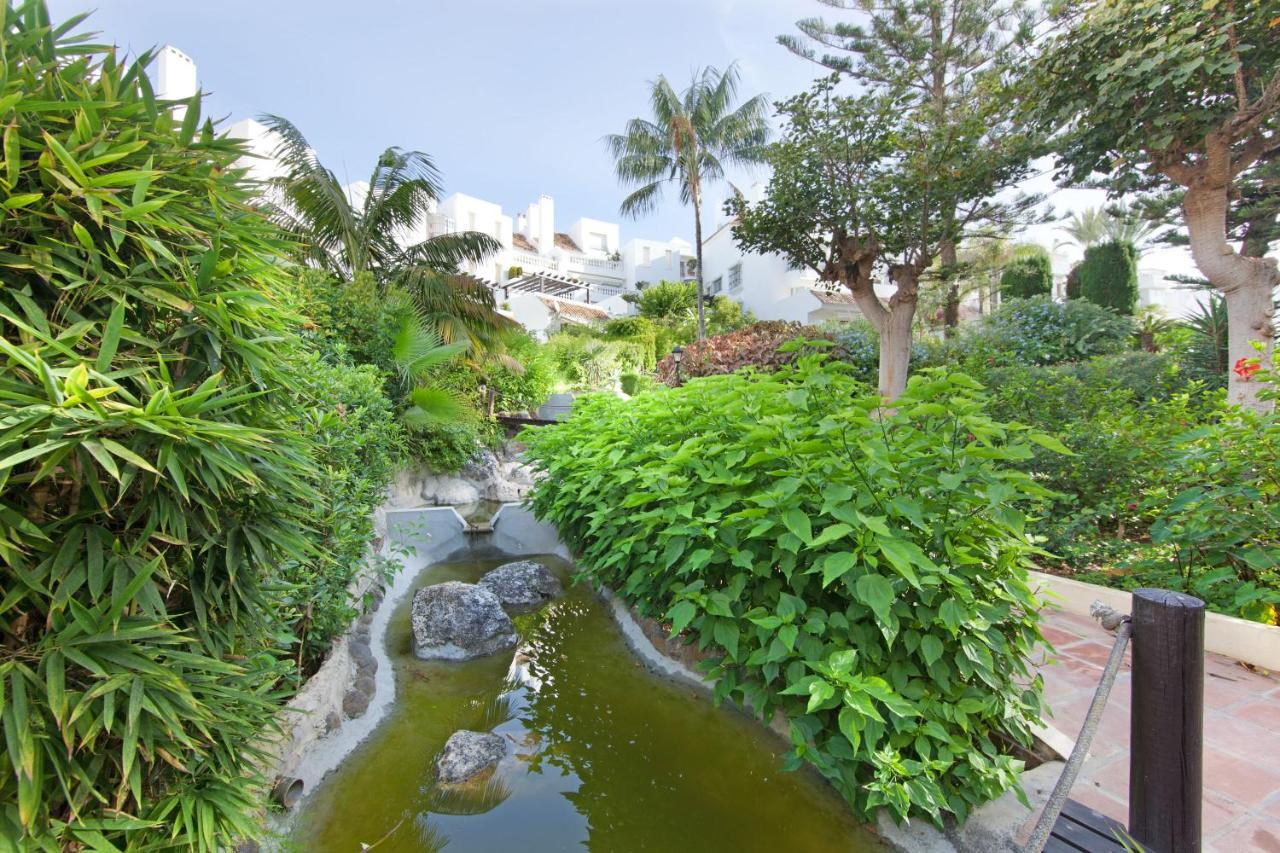 White Pearl Beach Elviria Marbella Bagian luar foto