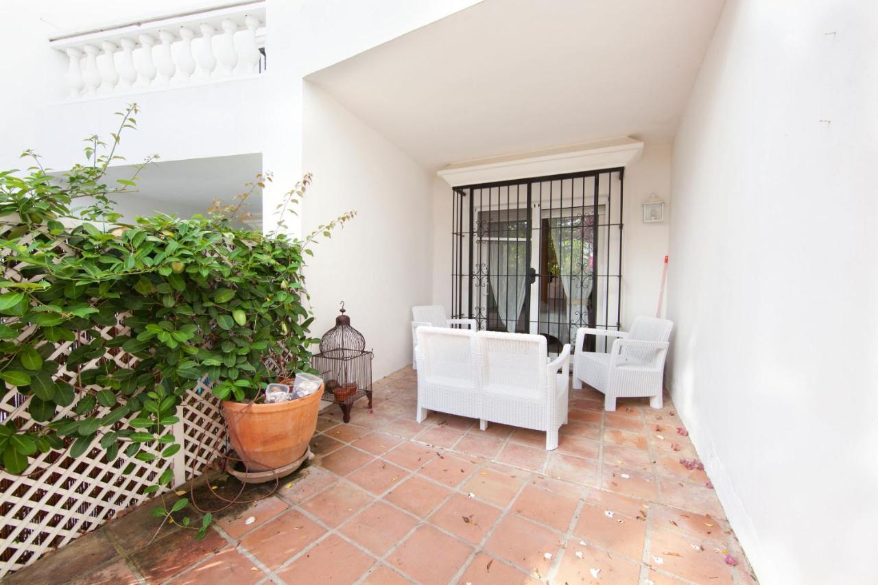 White Pearl Beach Elviria Marbella Bagian luar foto