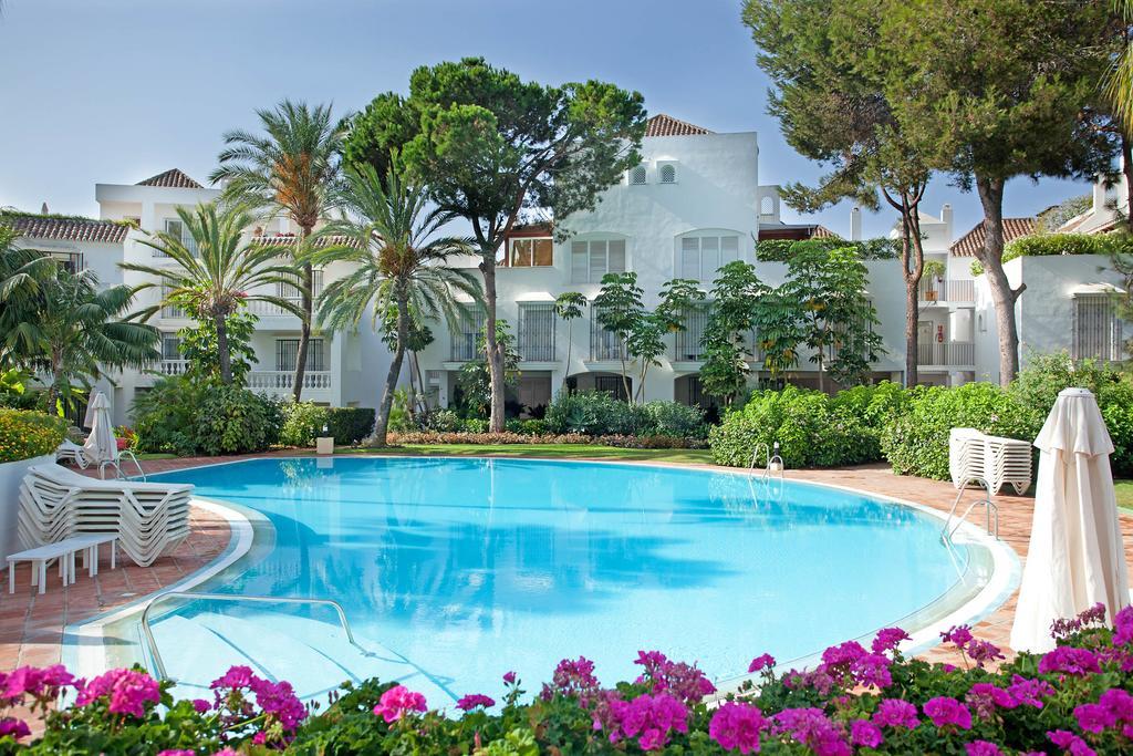 White Pearl Beach Elviria Marbella Bagian luar foto